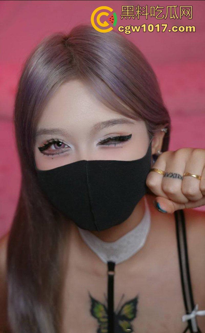 05年推特网黄博主【小狗pro】福利合集曝光,花式多道具自慰,粗壮假屌轮番猛插粉嫩小穴,全程高能淫靡!-3