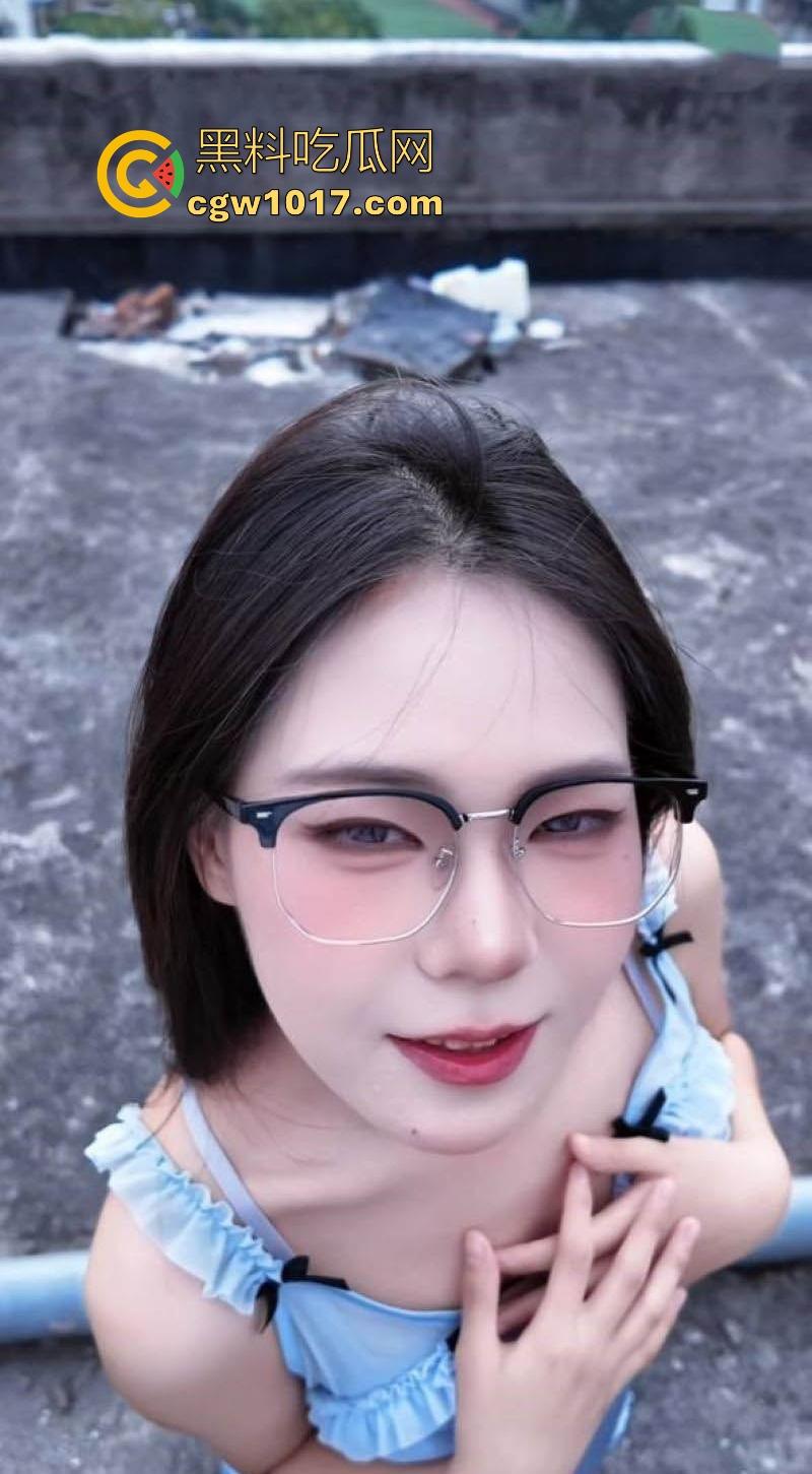 抖音御姐网红【桃桃酱乖乖】榜一福利曝光,超高颜值美女镜头前把玩超粉嫩乳头,甜美舞蹈撩人变身喷汁萝莉!-2