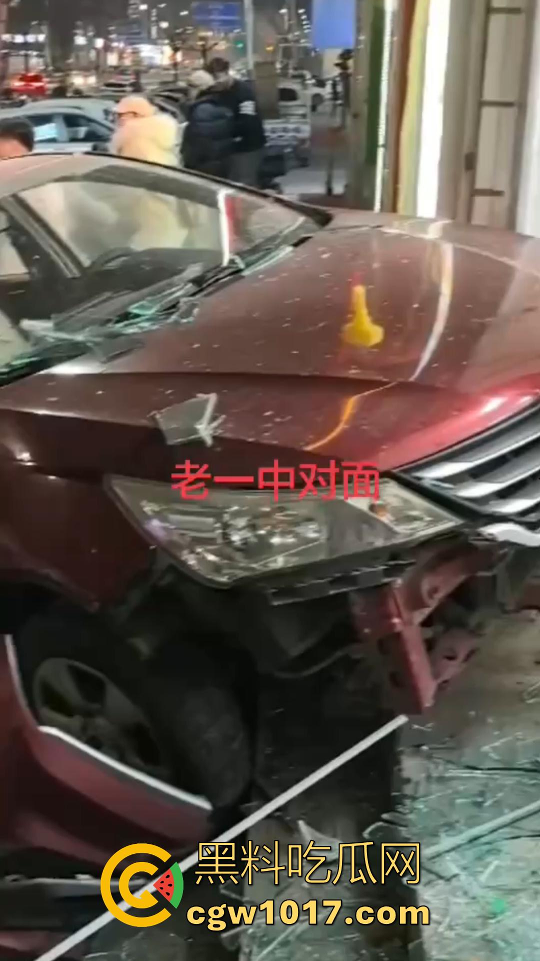 山东济南紫菜包饭店车祸事件曝光 再现【我爸是李刚】醉酒司机撞飞店主 现场血肉模糊 热搜两小时被全网封禁!-5