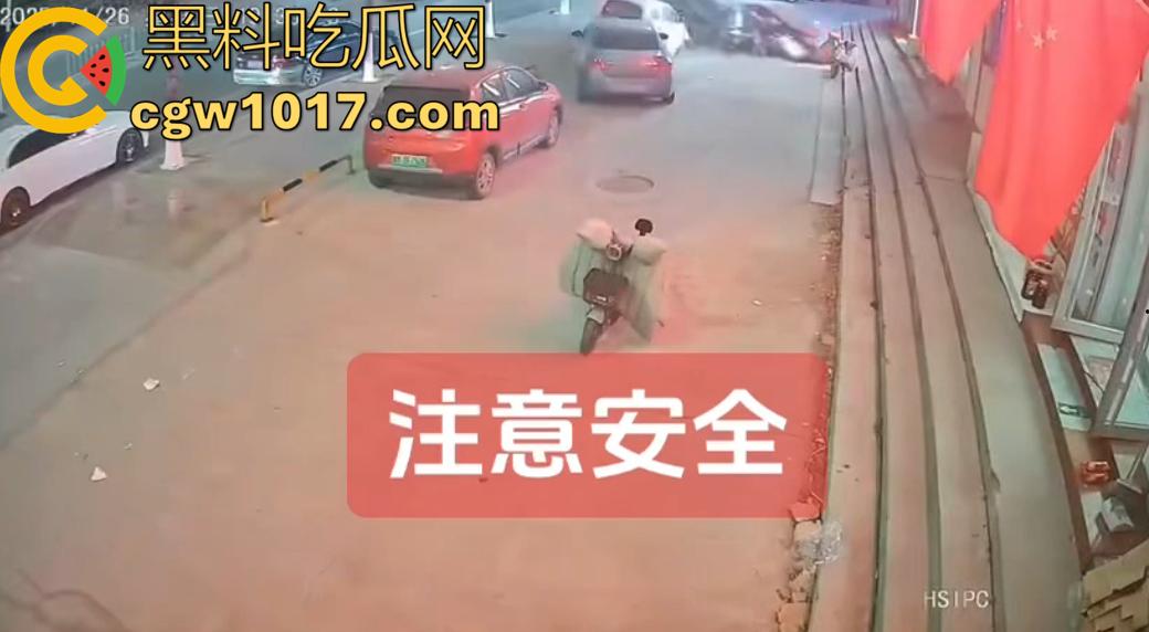 山东济南紫菜包饭店车祸事件曝光 再现【我爸是李刚】醉酒司机撞飞店主 现场血肉模糊 热搜两小时被全网封禁!-1