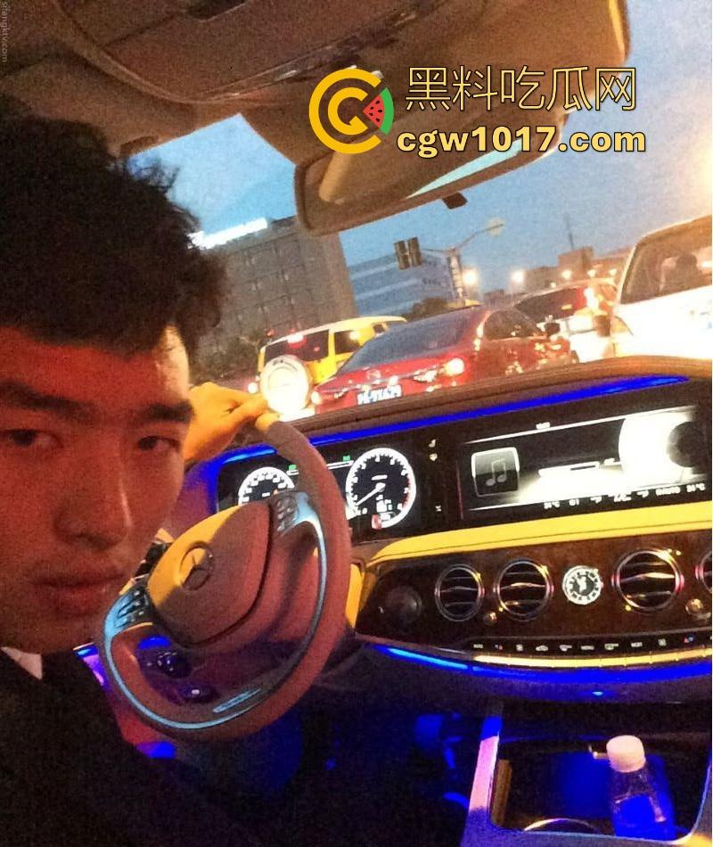 曾经哪个精神小伙如果也是能操上好逼了!跟甜美白领私下厮混,各种花式做爱,对镜后入大奶狂甩,浪叫到腿软!-3