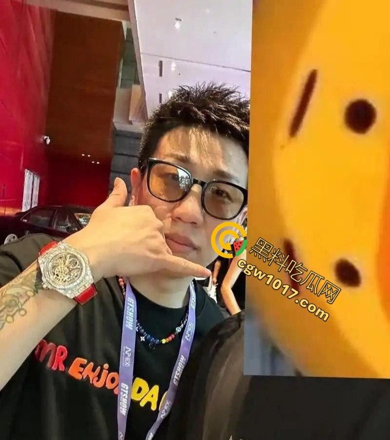 抖音百万级网红 老白不喝酒 被曝拒付3000陪滑费 女主发文控诉 身份却被实锤为外围女 完整版！-10