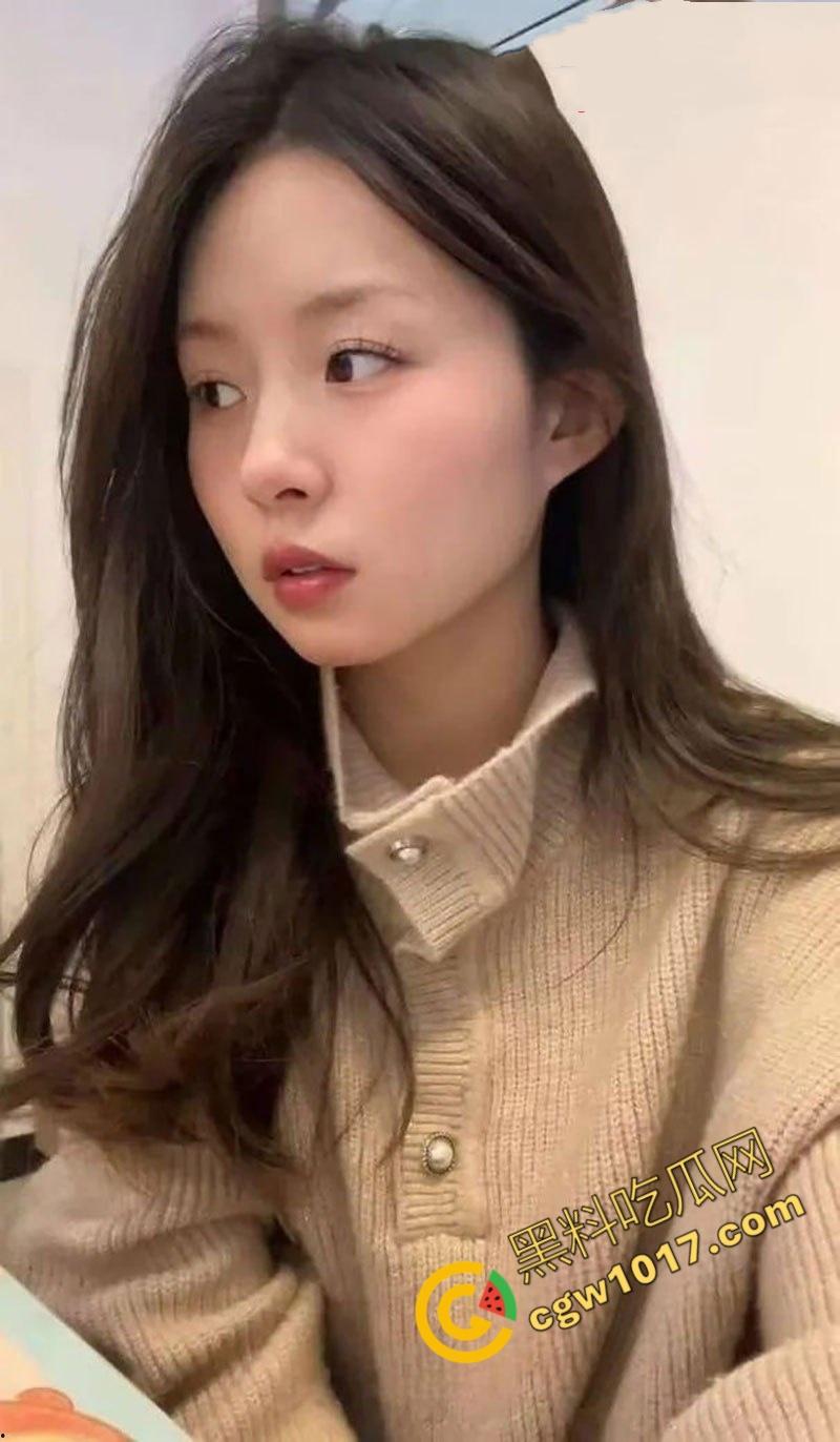 瑜伽小巫女爆艳照!极品博主【高颜嘉】在深圳总统套房内被金主掌控,成妖艳肉便器,反差十足,骚狂见潮!-2