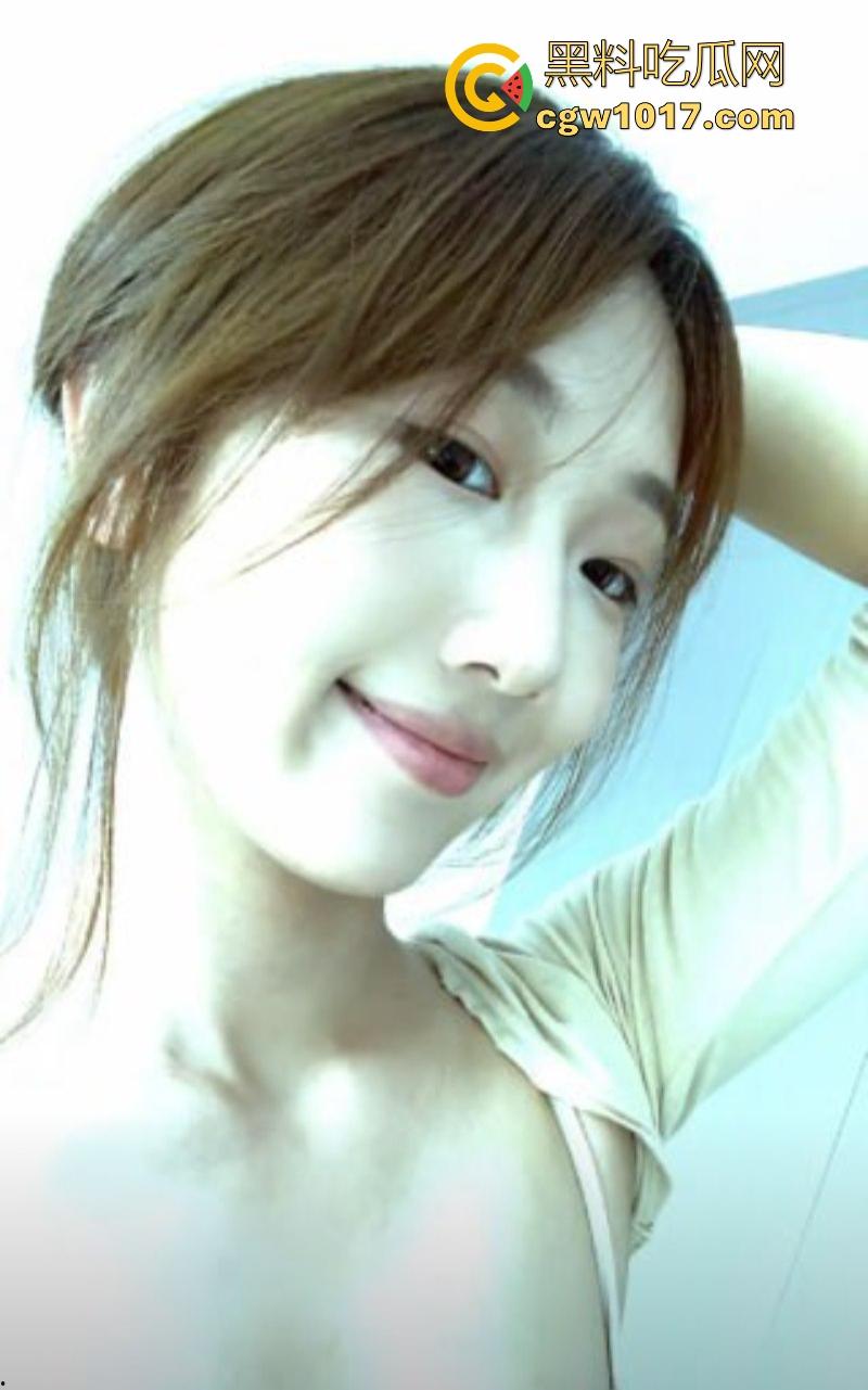 武汉师范学院大三学姐【廖子晴】露脸性爱视频曝光，翘臀高撅摇晃求插眼神饥渴，无套猛冲蜜穴淫液喷溅！-3