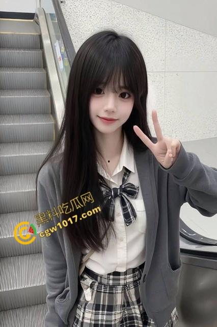 叔叔激情安慰娇羞侄女：甜蜜密会中，美乳爆操，湿润嫩穴疯狂滑动，酒店狂欢，欲望与真情尽显！-3