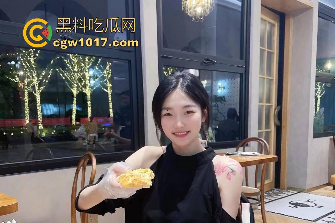 极品清纯女神【党泽】,职场女强人私下顶级口活,粉嫩骚穴吞根,口交完主动戴套主动骑乘,床上职场都有两把刷子!-5