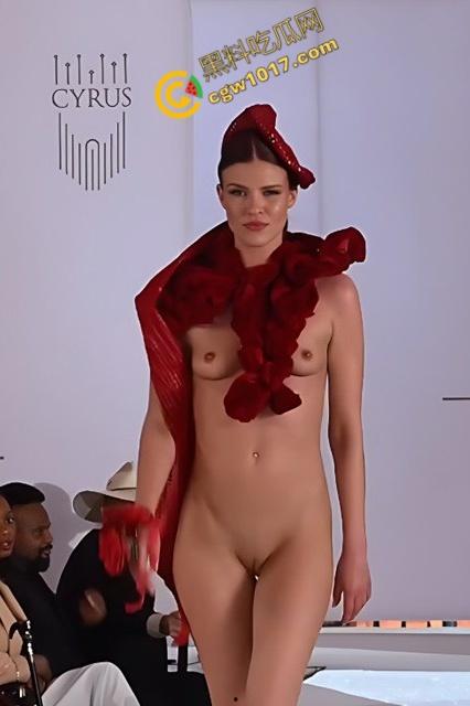 赤裸人肉T台狂肆绝伦！名模疯狂展示肉体，雪白胴体用猫步献上视觉大饱餐，美乳荡漾，宣告时尚之美！-3