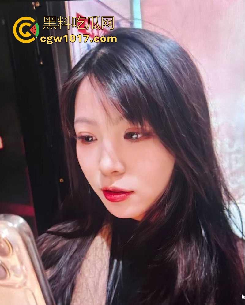 辽宁巨乳少妇【李文莹】出轨与情夫约炮拍劲爆淫片,全程露脸玩尽花式 ,被绿帽老公怒发网络曝光,老淫荡了!-1