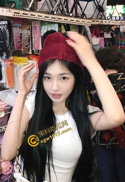 小别胜新婚，姐弟重逢，满满激情：姐姐热情如火，猛烈攻势让人难以招架，压力肥也挡不住子弹如雨下的狂野夜晚！-2