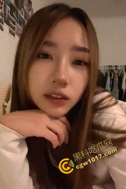 南京大学清纯女神物尽其用，厕所黑丝口技窒息，富豪一泄如注溅满身，嫩穴淫水横流，淫靡爆操致其疯狂！-3