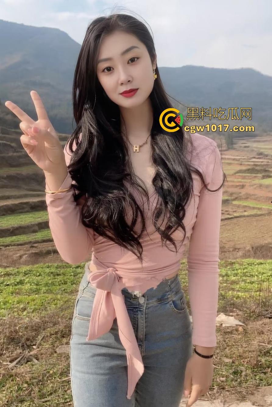 骚货人妻背夫偷情找刺激，帮情人撸管迟迟不射，事后才知道有射精障碍，至少比阳痿好一点，还是硬的！-5