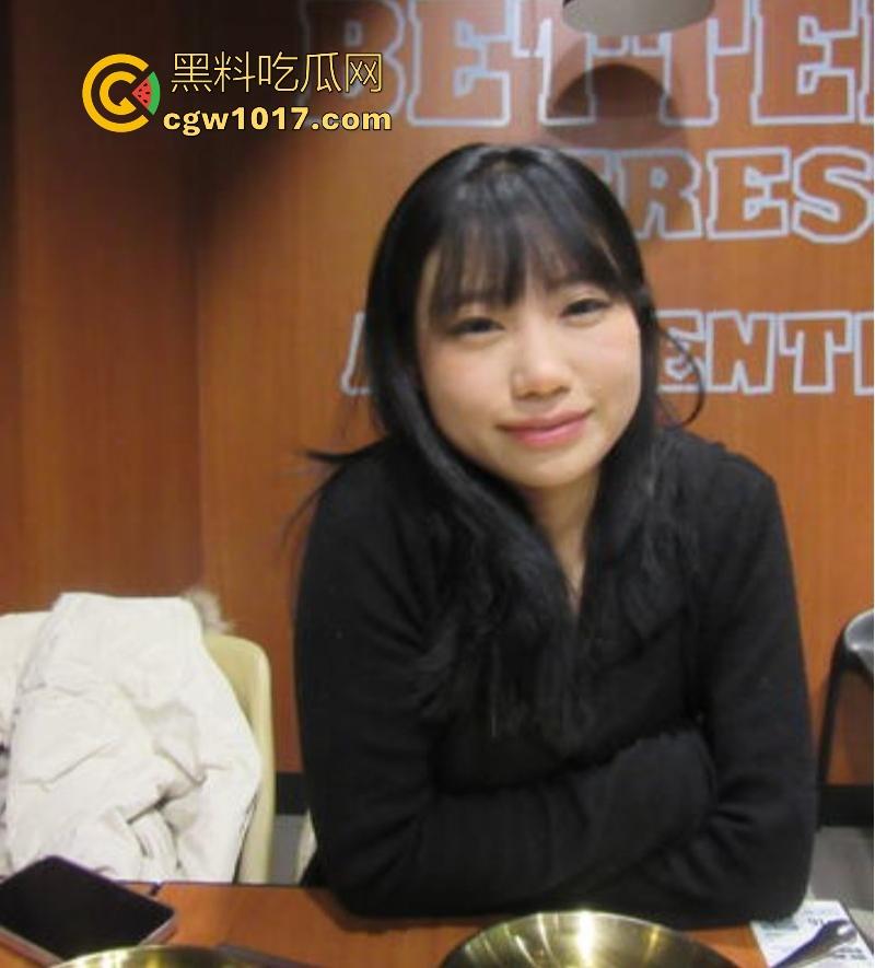 广州大学可爱学妹【李怡君】反差眼镜妹身穿诱惑女仆装,电动玩具猛桶紧致蜜穴,后入爆操颜射满面 !-3