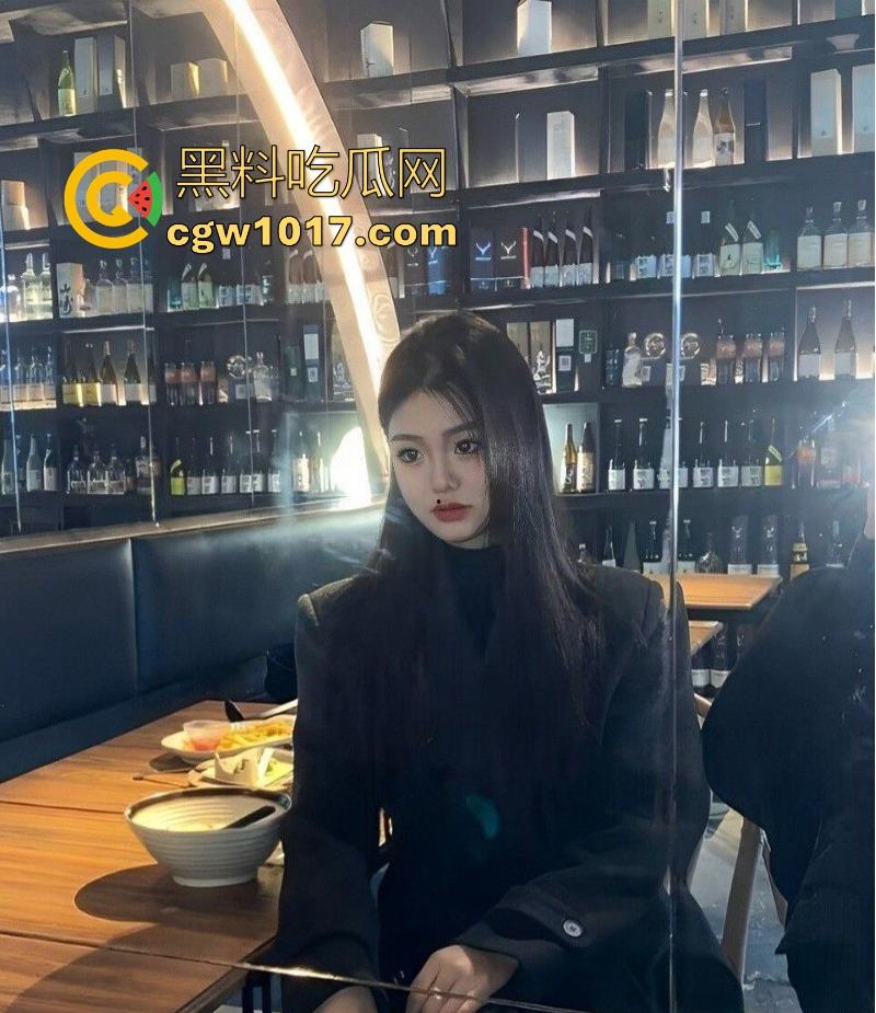 四川美术学院纯欲高冷学姐【李怡洋】约炮视频曝光,滴蜡调教反差母狗,深喉添屌技艺高超,花式做爱爆操满足颜射!-2