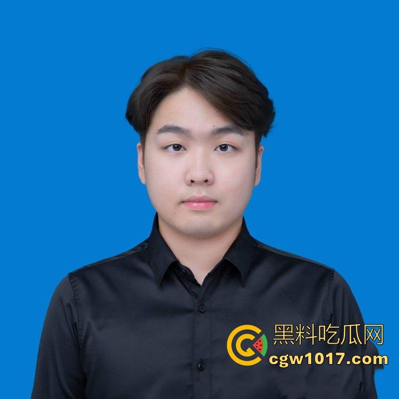 湖北大学知行学院屎王【邓俊帆】调教视频曝光!全身裸漏露茎,尿液浇头跪地吃屎,这下彻底出名了呀!-4