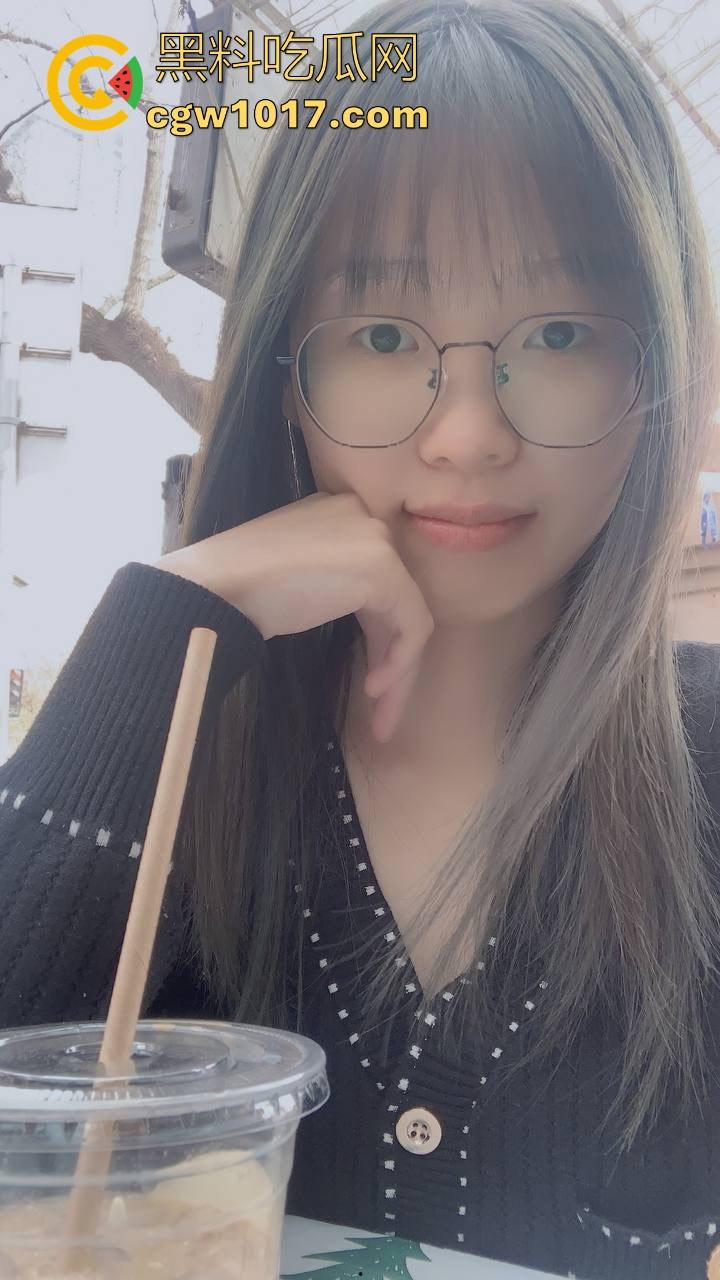 澳洲墨尔本大学清纯邻家【徐秀曼】极其淫荡反差,被学弟无套深插肥美肉鲍 ,学霸美女做爱非常淫骚!-1