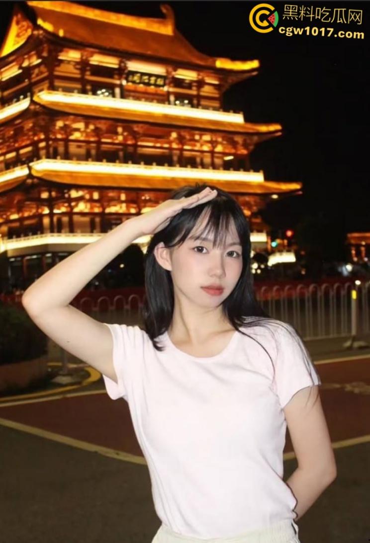 江苏盐城刚毕业幼师【明羽佳】,实习下班主动开房约男友做爱,足交对白超有意思,穿着粉色JK口交被颜射一脸 !-1