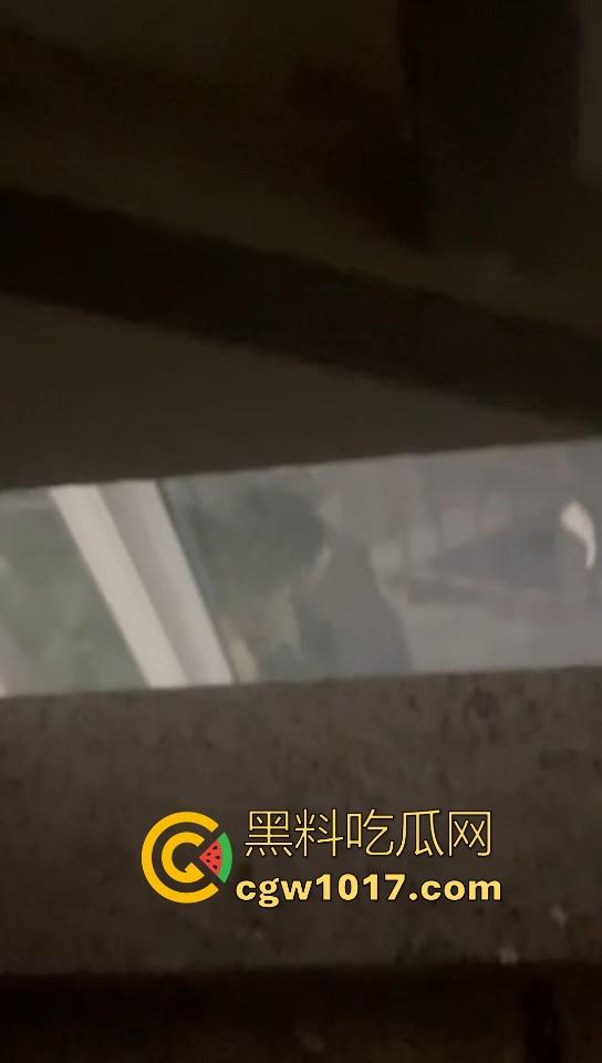 卫校不大创造神话!小情侣楼梯激情啪啪被偷拍!埋头苦干猛插女友,男女主被扒出,报告案发现场发现不明液体!-6