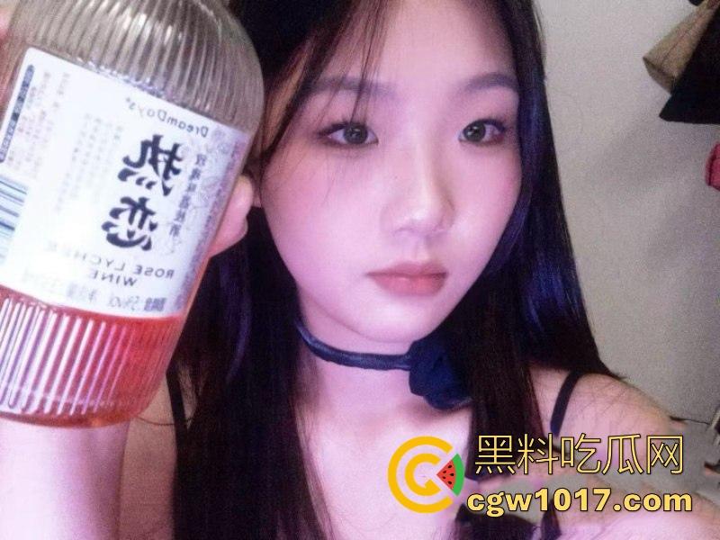 天津体育学院音乐系学姐与体育男友激情自拍泄露,丰满学姐配180体育学弟注定是场恶战,骚货自带M属性床上功夫深厚!-6