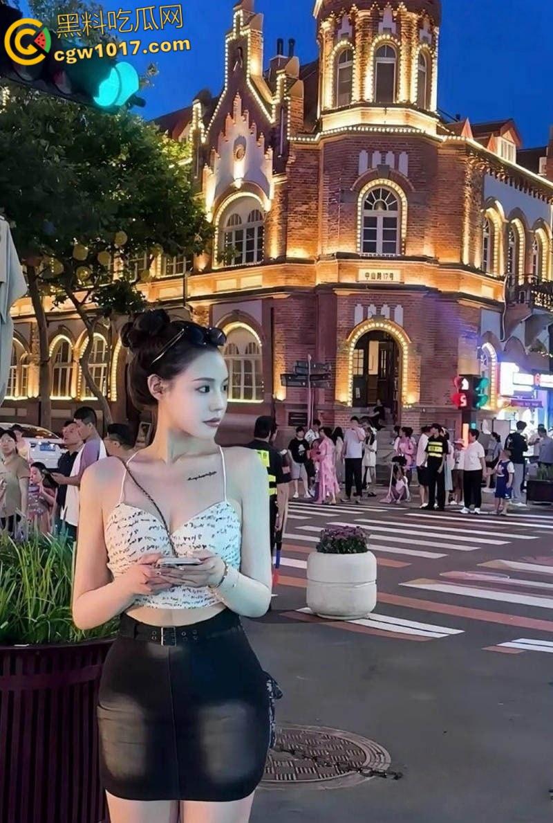 富二代约炮大神【fkabuto】，约炮汕头极品御姐视频流出，露脸口交挑逗不断，口交堪比技师，多姿势爆操浪叫连连！-3