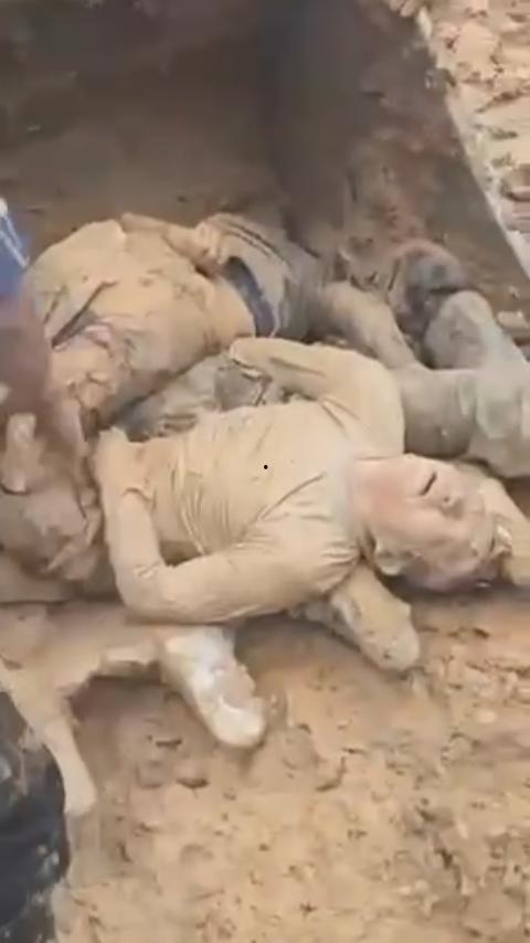惊天摄魄!非洲刚果铜矿场坍塌惨剧:80人惨被活埋葬身矿场,挖掘机疯狂清尸,尸骨遍野!-5