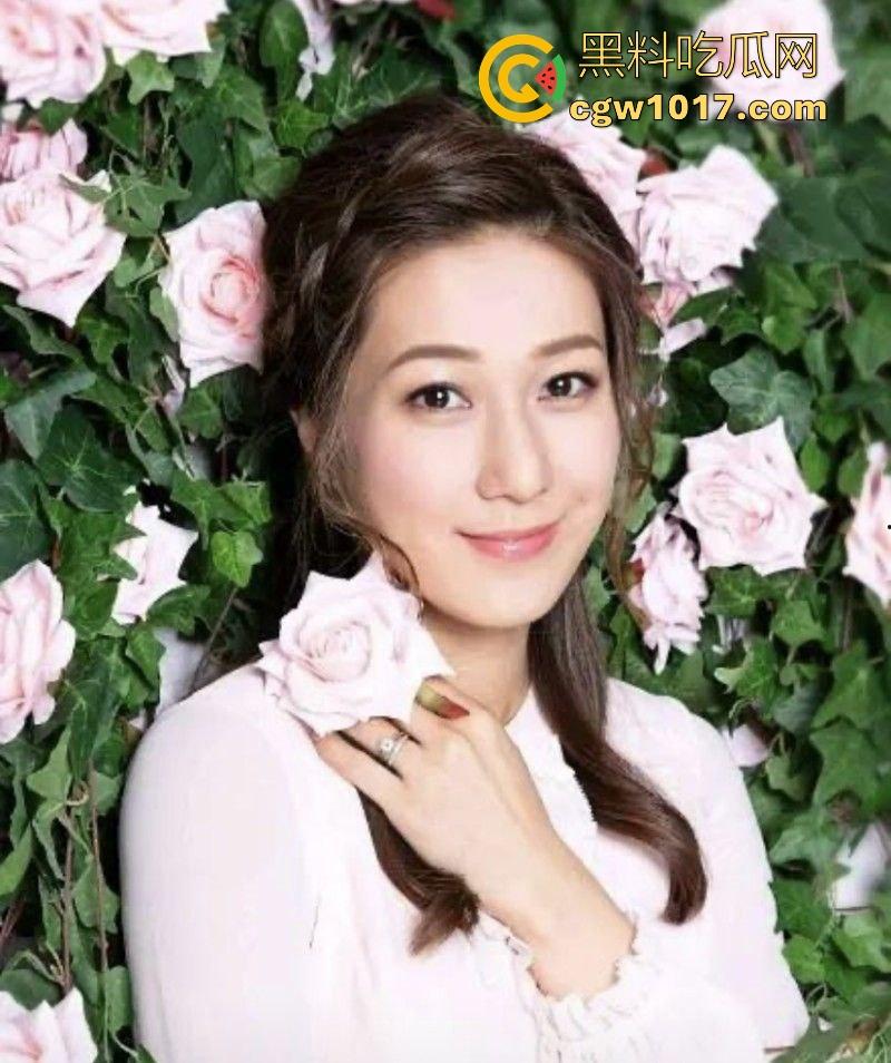 香港TVB女演员好彩妹【钟嘉欣】曝光老公【Jeremy】婚内出轨视频，童年女神为夫淡出竟遭背叛令人惋惜！-11