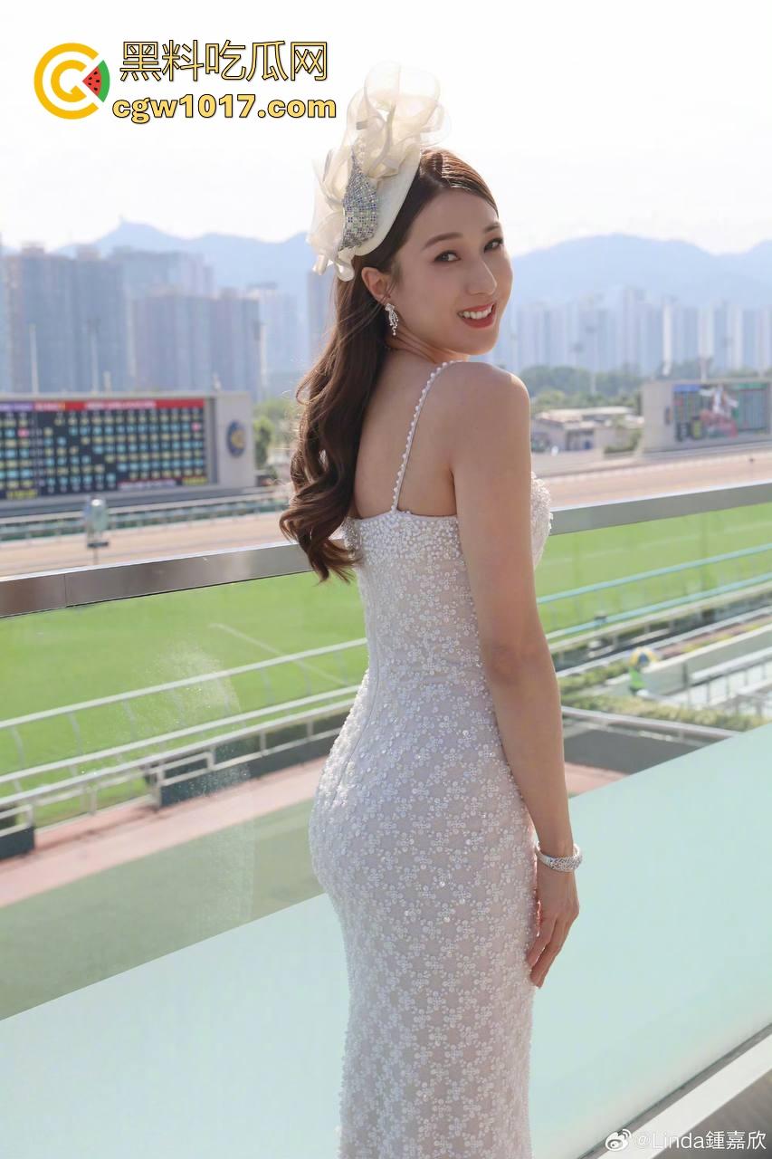 香港TVB女演员好彩妹【钟嘉欣】曝光老公【Jeremy】婚内出轨视频，童年女神为夫淡出竟遭背叛令人惋惜！-19