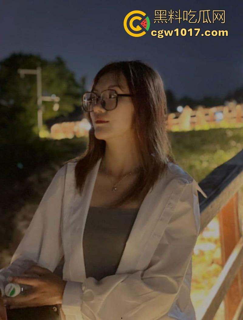 广州电商白领【魏文然】婚内出轨,良家少妇性瘾极强 ,露脸被暴操爽到浪叫震天,从职场精英到私下放荡!-6