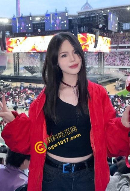 猛捅金融艳女!银行职员升职秘籍:深喉巨棒,翘臀翻滚,领导狂插爆鸡,人前淑女人后荡妇,极致淫乱视频曝光!-1