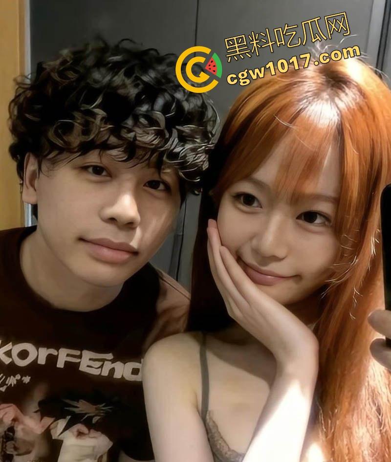 昔日抖音第一枪【厄卡伦】重出江湖,回归第一炮还是给了老情人,高颜值反差人妻,全程露脸舔掉骑乘,骚到飞起!-4