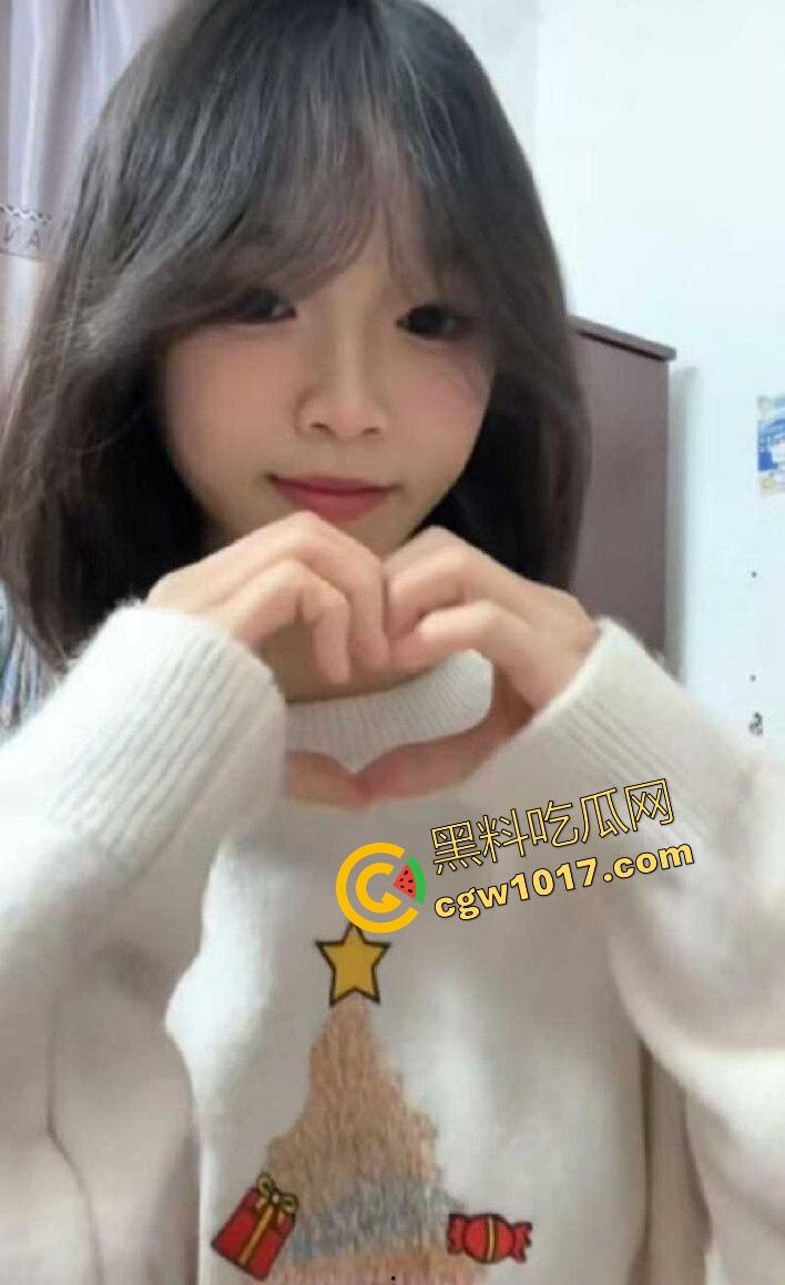 表面清纯可爱学生妹【邢可欣】长得一副人畜无害的脸,实则私下却是自慰福利姬,这小穴自插捅的,淫水泛滥!-10