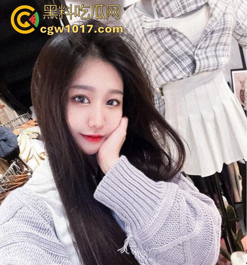 上海高颜值美少妇约炮健身教练,人妻平日端庄贤淑,私下却骚浪成性,女上位骑乘狂摇,被健身教练顶得不要不要的!-1