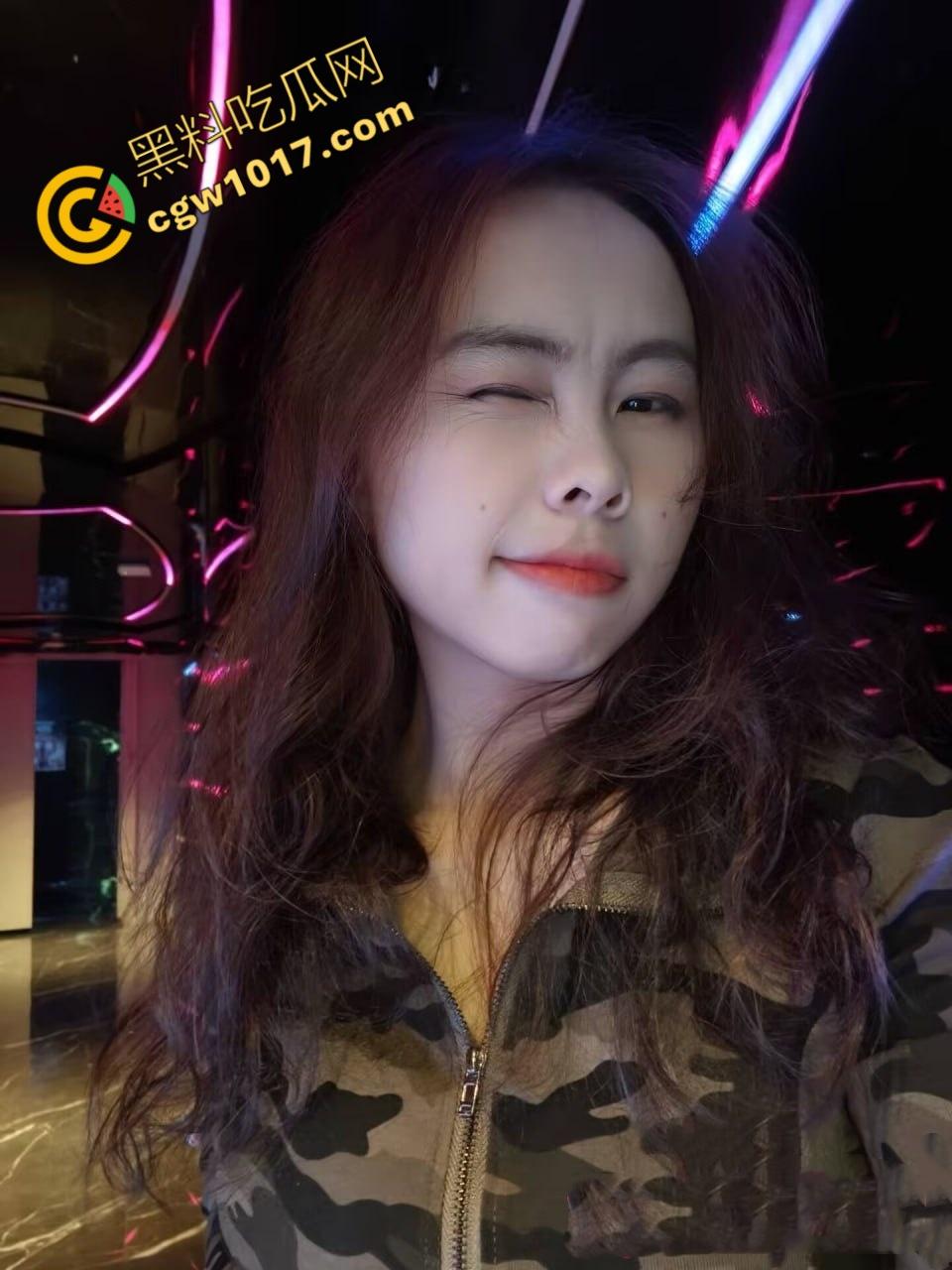 福建精神小妹【康雨萱】禁忌视频击碎芳心:疯狂骑乘,白浆淫靡,口交荡漾,肉体魅惑全程潮喷!-1