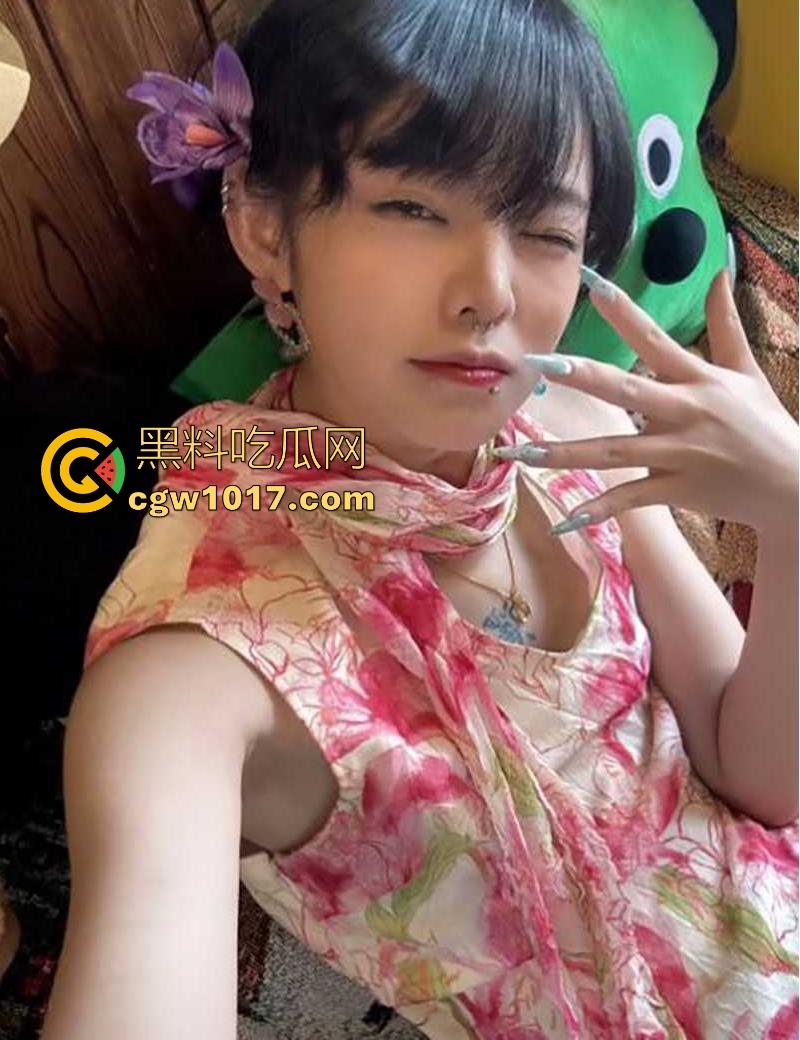 吃过的人都说好吃!抖音极品美女【天下第一小金金】晒淫照约大屌炮友解决生理需求,多毛骚穴被炮友狂干,嗦鸡巴老狠了!-6