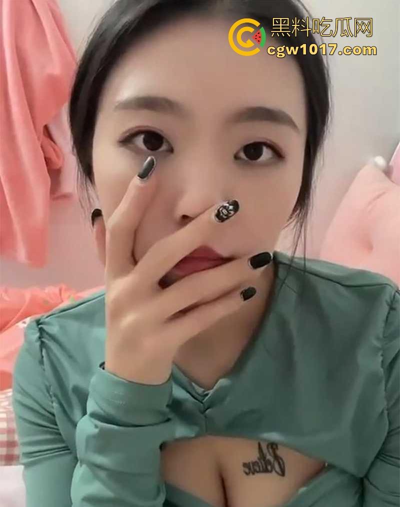 擦边素人主播竟为讨好金主,自家变情趣仓库,电动玩具、丝袜成山!各种楼道野战露脸性爱,只为金主满意!-3