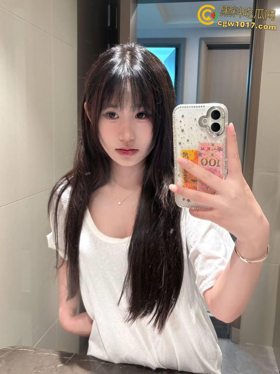 与亲姐姐户外野炊，小母狗帐篷里跪地口交，无套内射穿着开档瑜伽裤的白虎嫩穴，还用扩阴器亲眼看见精液流向子宫 ！-2