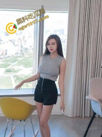 台湾极品女神【木木森】最新福利：搔首弄姿湿身诱惑，迷人身材展露无遗，美乳嫩穴，让人欲罢不能！-1