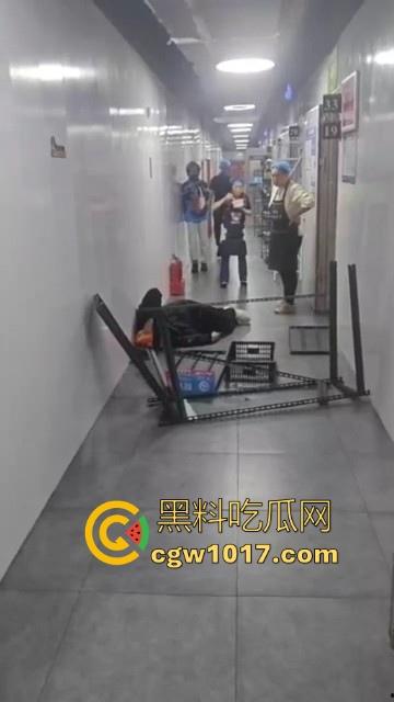 21世纪外卖员经典战役,美饿大战、出餐口大战后厨等等名场面,当今社会最不好惹的一群人,生死看淡不服就干!-4