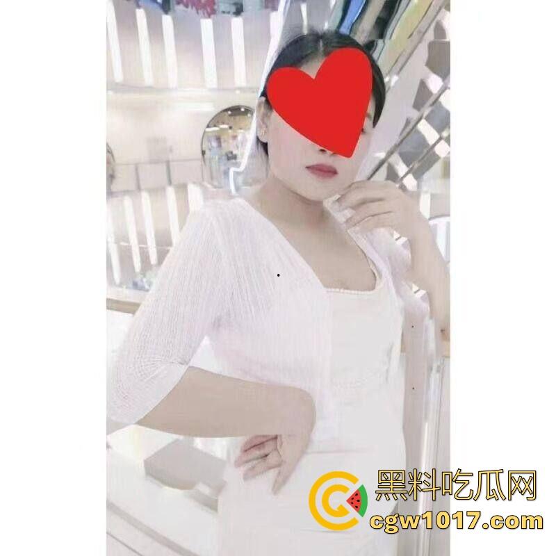 孕妇妈妈卖自己母乳,居然还供不应求?有此等好事怎么我总是最后一个知道的,都是大奶母狗,边干边喷奶!-12