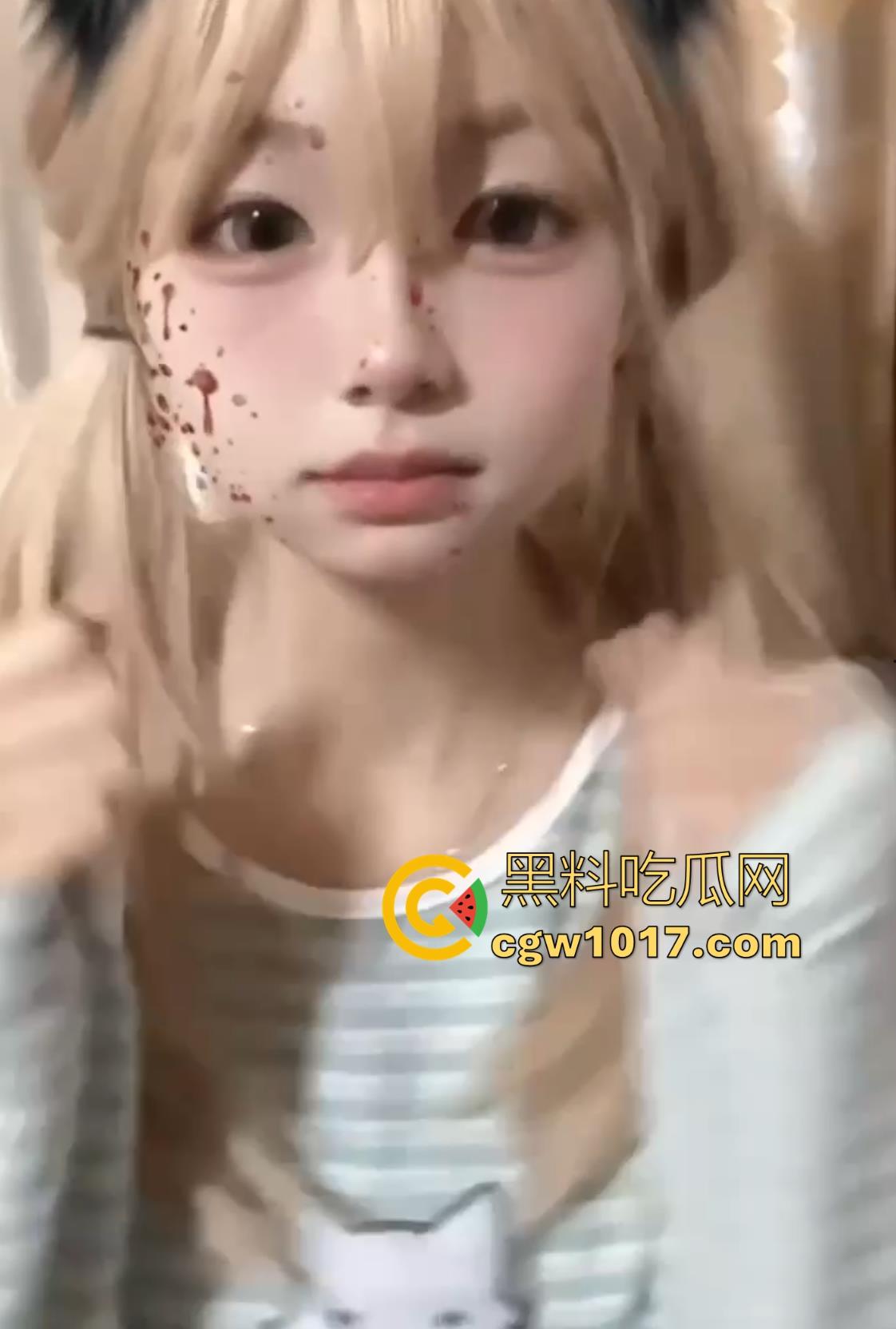 东莞城市学院白月光学妹【林美玲】清纯反差coser,社团的社宠,不料私下被猥琐学长无套打桩内射,可爱滤镜全碎!-1