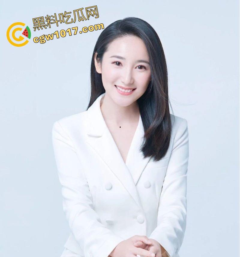 抖音热搜!湖南卫视主持人【陈慧】不雅私拍被爆,镜头端庄主持人,床上M开腿求操,全程露脸真看不出来啊!-4