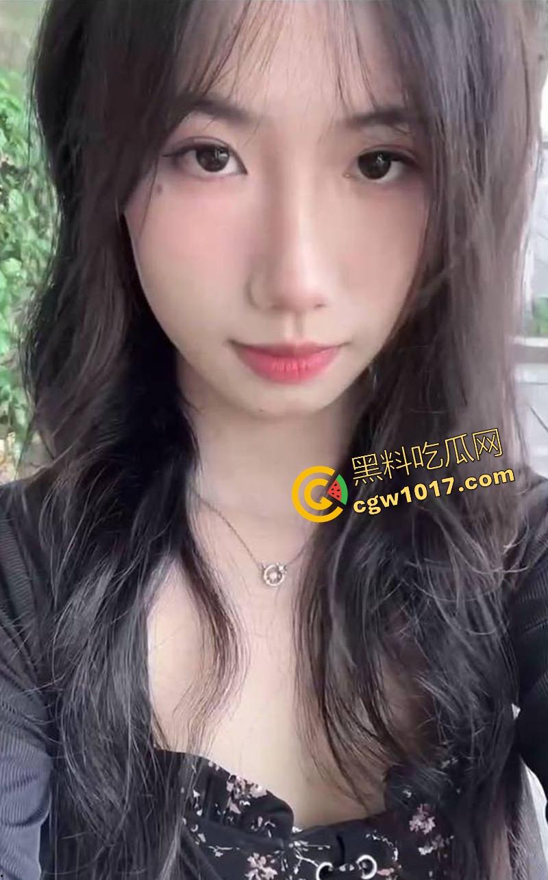 武汉工程大学【李沫如】露脸挨操视频曝光,甜美露脸口交吞屌,多姿势爆操颜射满脸浓精,性感妖娆的小妖精!-1