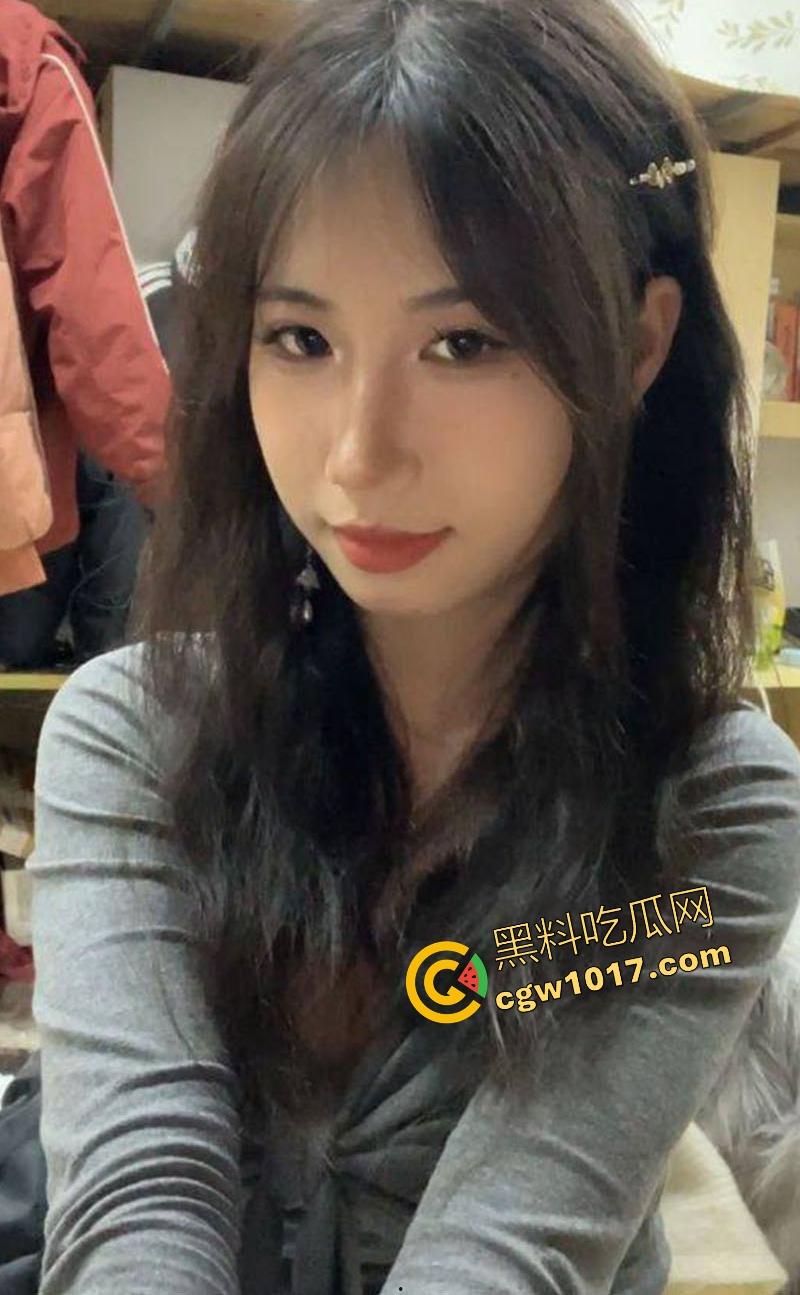 武汉工程大学【李沫如】露脸挨操视频曝光,甜美露脸口交吞屌,多姿势爆操颜射满脸浓精,性感妖娆的小妖精!-3