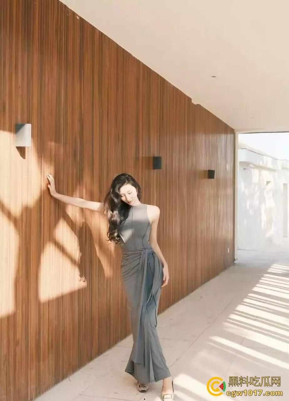 山东青岛在职教师【韩艳芳】日常生活中为人师表，曝出私下却是瘾君子，吸完以后淫靡至极，聚众淫乱！-4