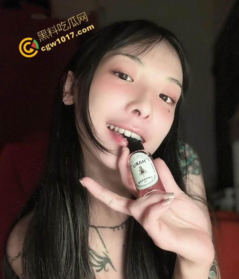 极品符文战士【路奈】自拍性爱视频流出:口技无双被网友疯狂点赞,粉嫩奶头与男友鸡巴共舞,淫靡画面震惊全网!-5