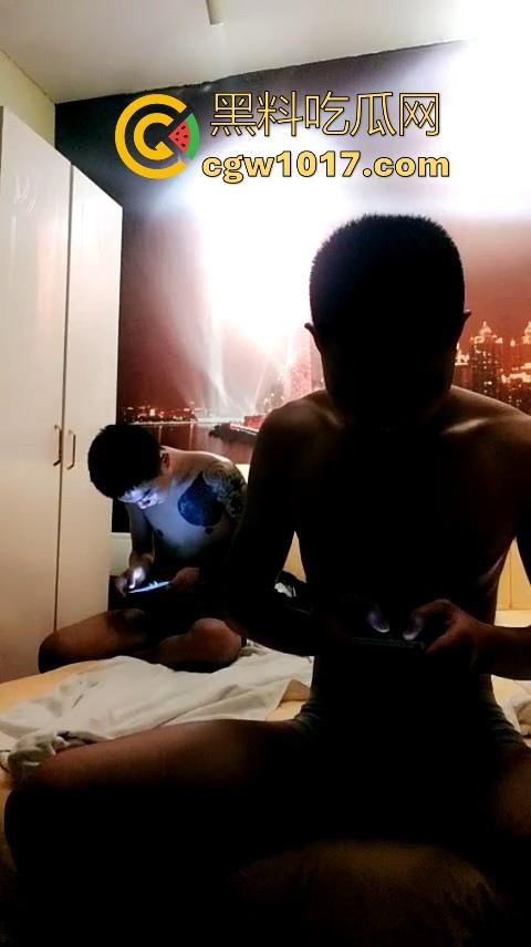 成都特色按摩店,肌肉男技师为你服务,只接男同gay,全身脱得只剩内裤为你服务,gay佬的梦想天堂!-5