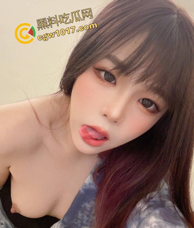 喜欢颜射的骚逼护理学妹【刘峎丽】口交深喉颜射极致榨精，狂骑炮友宛如自动打炮机器，简直骚到骨子里！-1