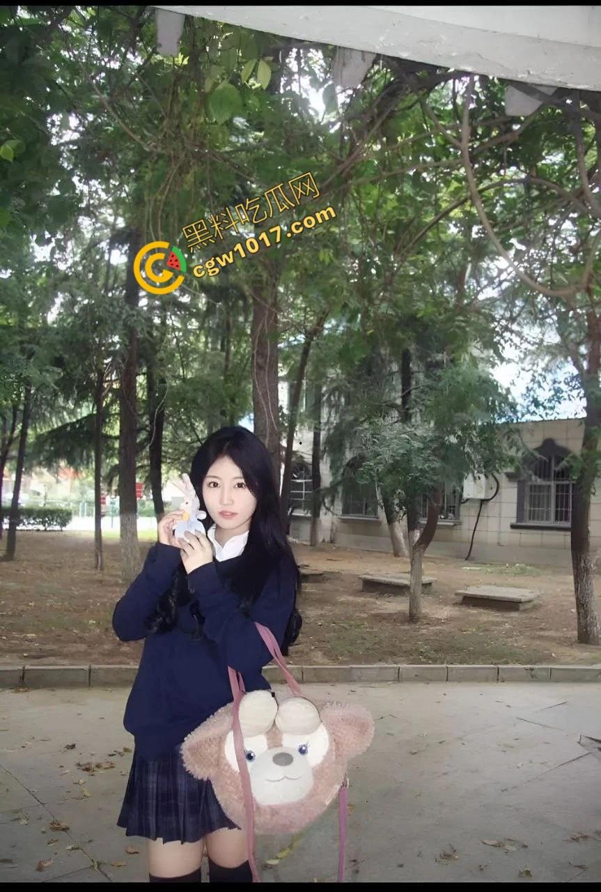 福建大学大一学妹【李梓涵】,清纯外表下藏淫荡欲望,裸聊勾引到酒店操逼,激情7次,叫声震酒店,渣男曝光视频全校疯传-10