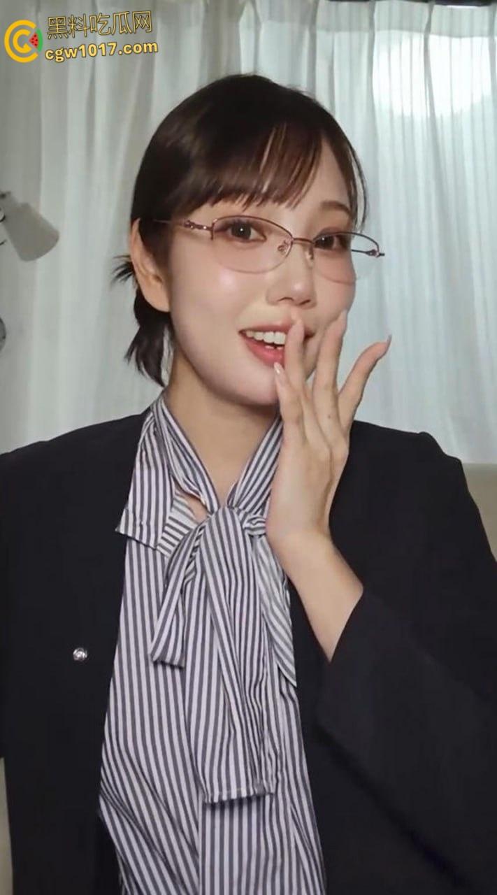 日本极品御姐女优【香月怜】绝美颜值白嫩豪乳,大长腿白嫩诱惑,白虎蜜穴紧致,道具狂桶白虎蜜穴淫水流淌!-1