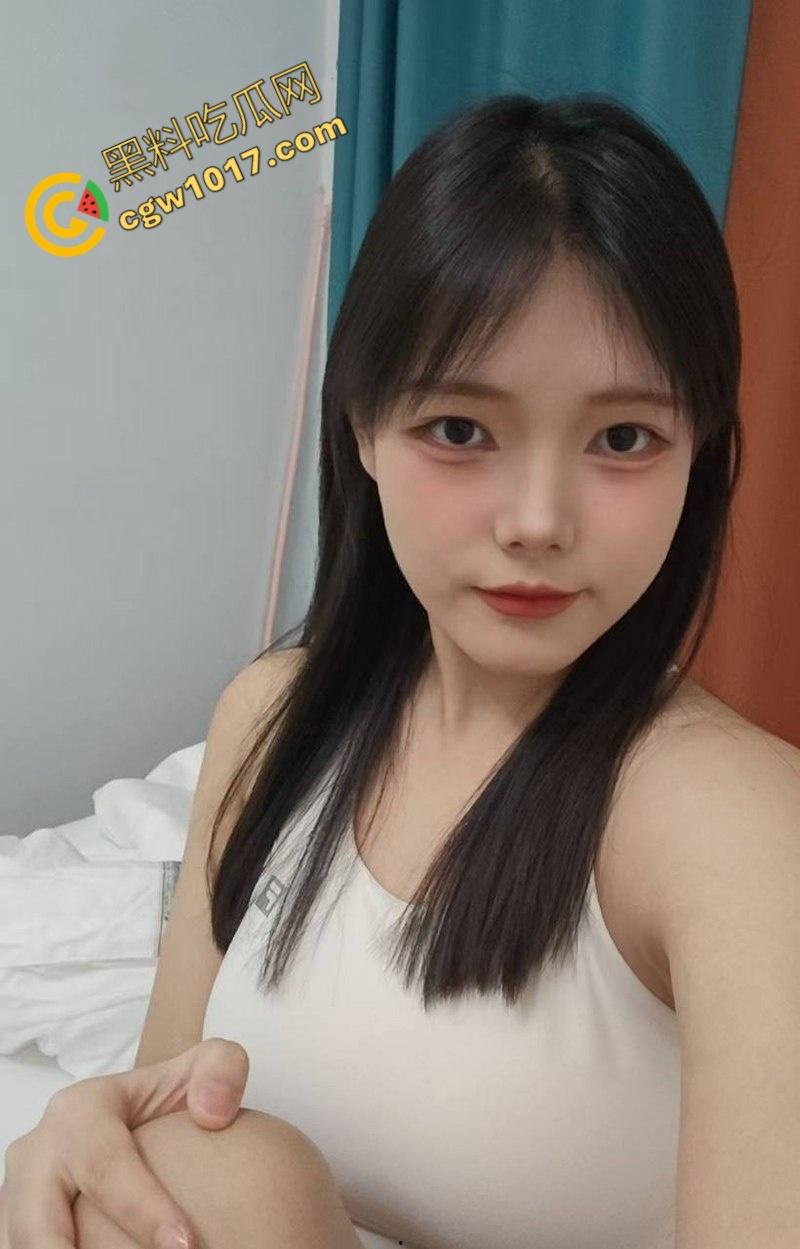 佛山白富美【陈佳涵】约炮视频曝光:体育生疯狂爆操堪比炮机,爆乳乱颤,嫩穴淫水四溢,各种姿势操得天昏地暗!-3