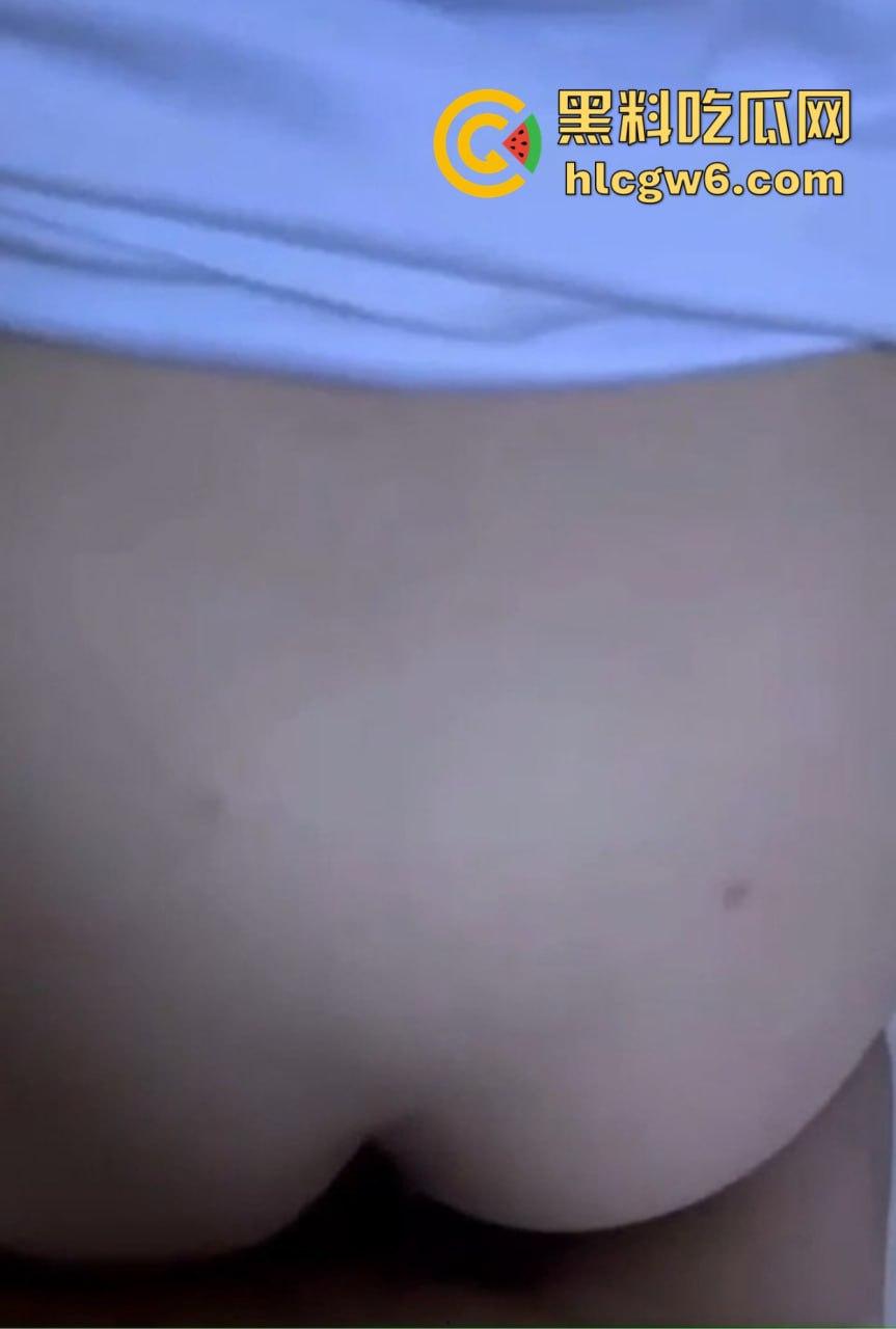 广东江门五邑大学帅哥【山木木】爆约快手反差小网红【小小桃】 性爱自拍曝光流出 清纯脸下藏着一个疯狂母狗!-8